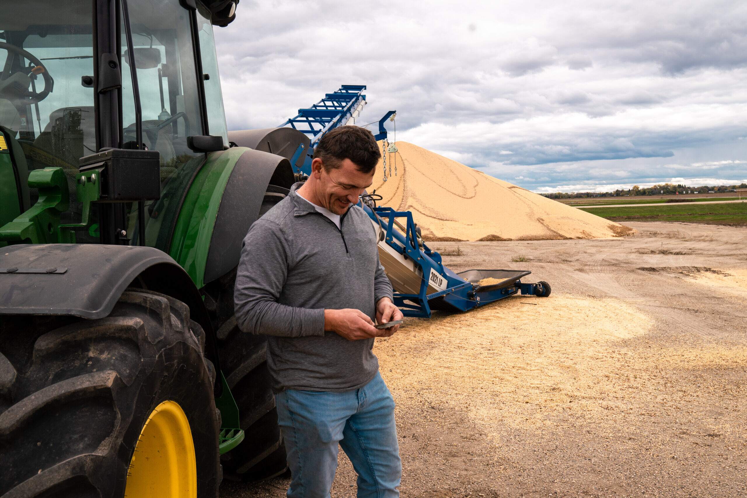 Tips to Better Serve Farmer Customers: 2023 State of the Farm Report Insights